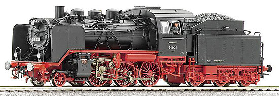 Steam locomotive BR 24<br /><a href='images/pictures/Roco/62213.jpg' target='_blank'>Full size image</a>